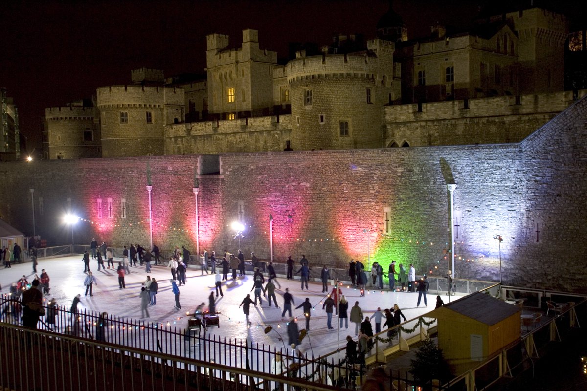 hellomag's tweet photo. Enjoy #iceskating this season at @towerlondonice! To book visit https://t.co/S5MKxVv5vG. #London #TowerofLondon https://t.co/WXs2Ao1udW