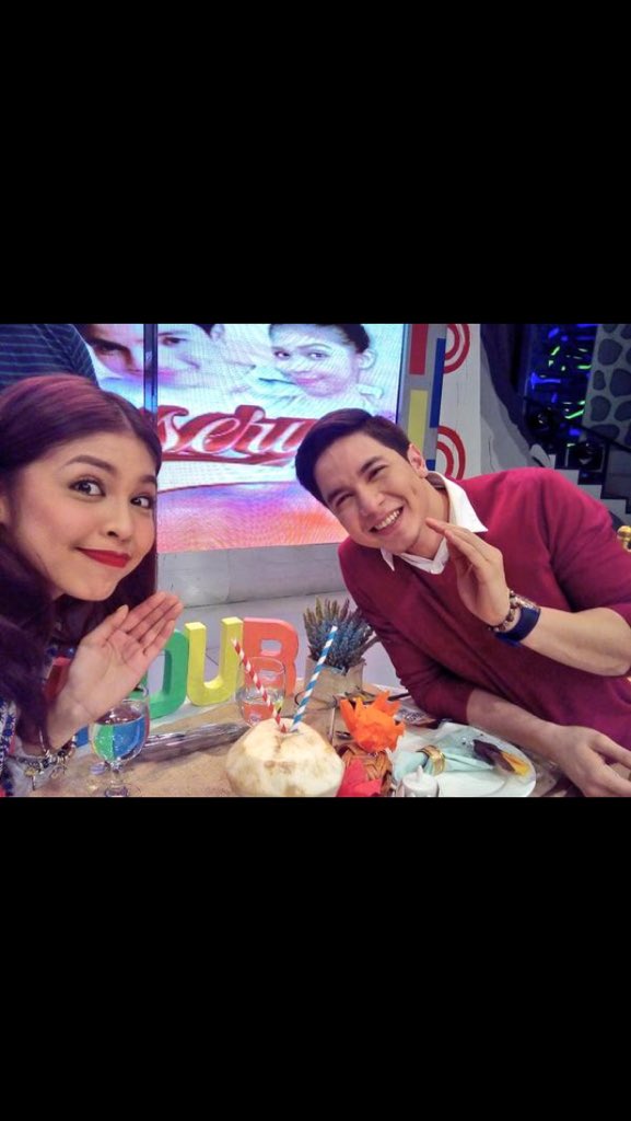 floval_m's tweet photo. #aldubpamore https://t.co/4NMwUt4YSa
