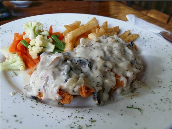 Breaded Chicken Steak
Bulaf Cafe: Cilandak tengah no.35, telp: 021-75905917
Bulaf Express: Pejaten Village lt.3