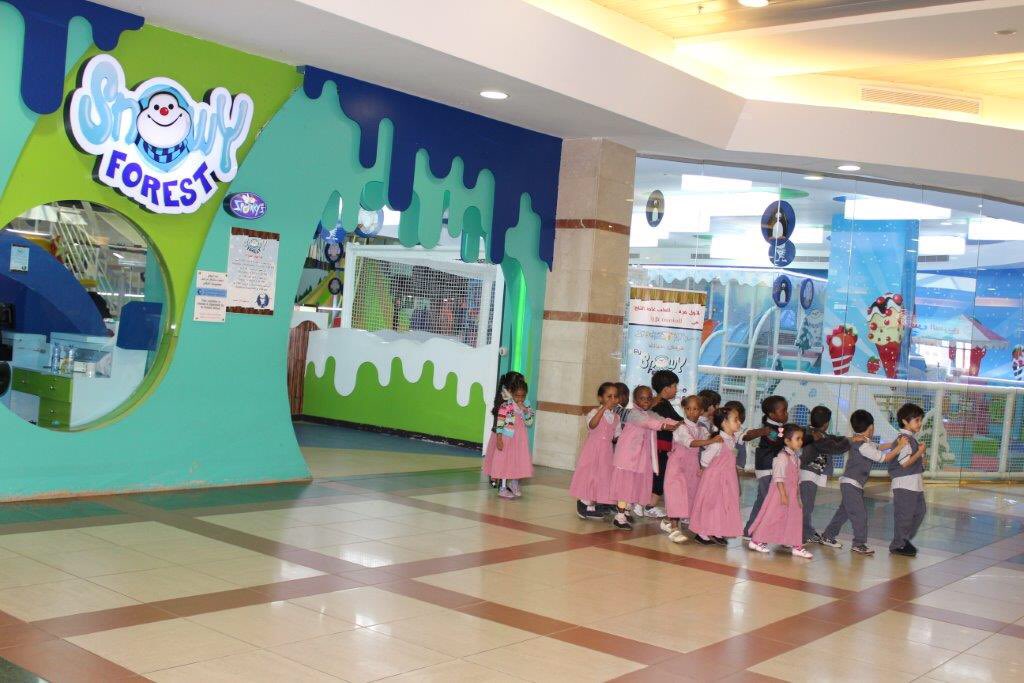 University Plaza على Twitter تفضل بزيارتنا لأطفالك للاستمتاع بمنتزه Snow Forest الترفيهي في ساحة الجامعة بالقرب من منطقة المطاعم ، جدة ، المملكة العربية السعودية Https T Co Whtgig25lj