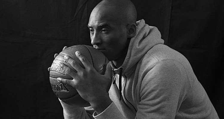 ADaimiel's tweet photo. La emocionante carta de despedida de Kobe Bryant, traducida al español via @KIAenZona https://t.co/V59KGcRE2B https://t.co/5h5Sg1IT14