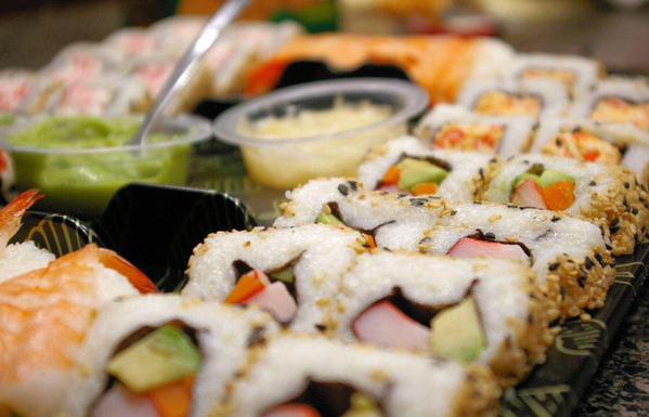 ItsFoodPics's tweet photo. Someone bring me sushi. Thanks https://t.co/MrWAYQNsD3