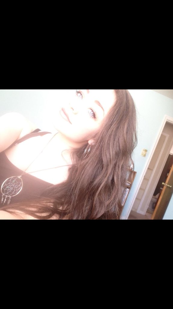 babes1244's tweet photo. shout out to this beautiful girl and anyone is lucky to have her💕☺️ @beck49_ https://t.co/O5t9SSvRuh