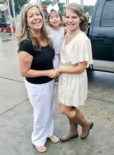 SumrallGabby's tweet photo. Day29: So much love for my mom!! Couldn't do what I do without your support!! 💜#30DaysofThankfullness https://t.co/8tkDl3YB0W