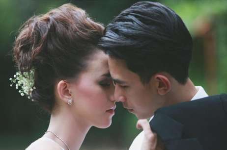 Video Super Romantis Pernikahan Dahlia Poland dan Fandy Christian goo.gl/ijan8I <a href="/FandyTroopers/">FANDY TROOPERS ▲</a>