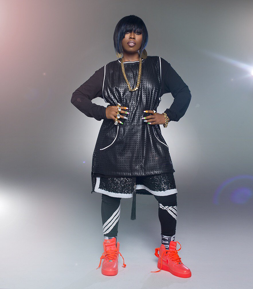 MissyElliott's tweet photo. #WTF that futuristicBop🚀 in ya playlist👉🏾https://t.co/WOi353iIhL video👉🏾https://t.co/iXjEtGxe0t high volume🔊 https://t.co/sXvnQQrrhV