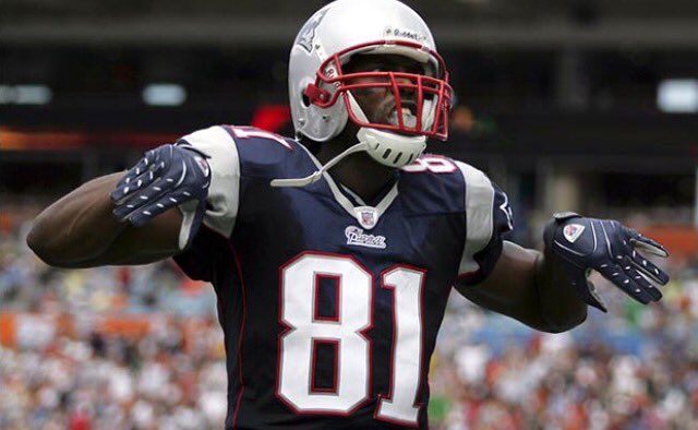 Cmorin352's tweet photo. It's about time to call up Randy Moss and have him suit up!! #gronkdown #whoseleft?! https://t.co/12EID9XW6u