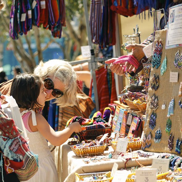 WhatsOnMelb's tweet photo. Handmade, local, ethical, creative–Discover unique gifts at these Xmas markets in Melbourne https://t.co/xx4ea2UbLv https://t.co/xDvNz56XkY