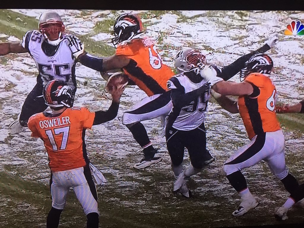 peterstringer's tweet photo. Hey how about a face mask/holding penalty on the center on the touchdown? Oh wait nevermind, they're in Denver. https://t.co/bozSyY9byX