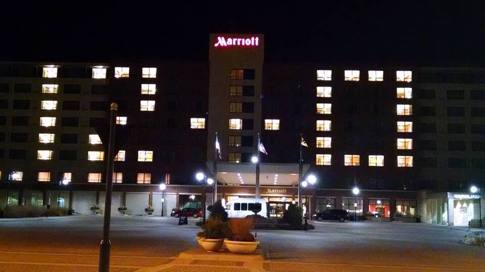 toddjacobus's tweet photo. LOVE Iowa City @MarriottIntl's support for Iowa Hawkeyes! 12-0 & w/ Big 10 Championship next. #IIOWAvsMSU #CUInIndy https://t.co/Ndc1jCxeat