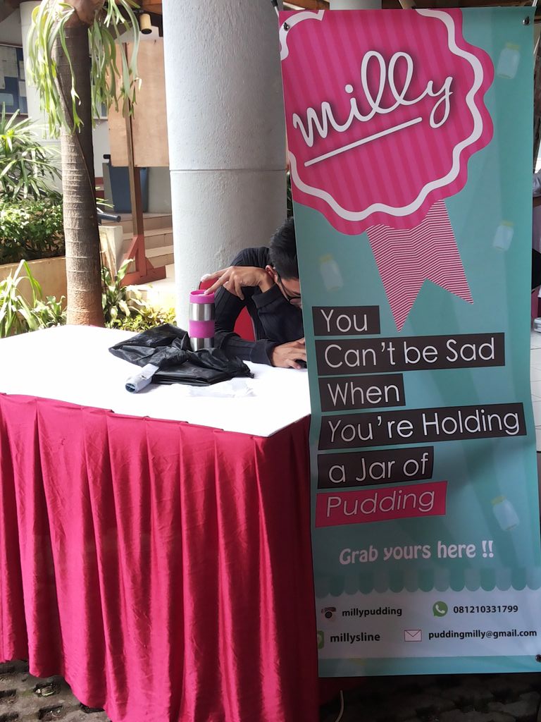 CommWeek19's tweet photo. Yuk mampir ke Bazaar @CommWeek2015 ,semuanya ada disini! #CommWeek2015 https://t.co/Ly0DWPoDY8