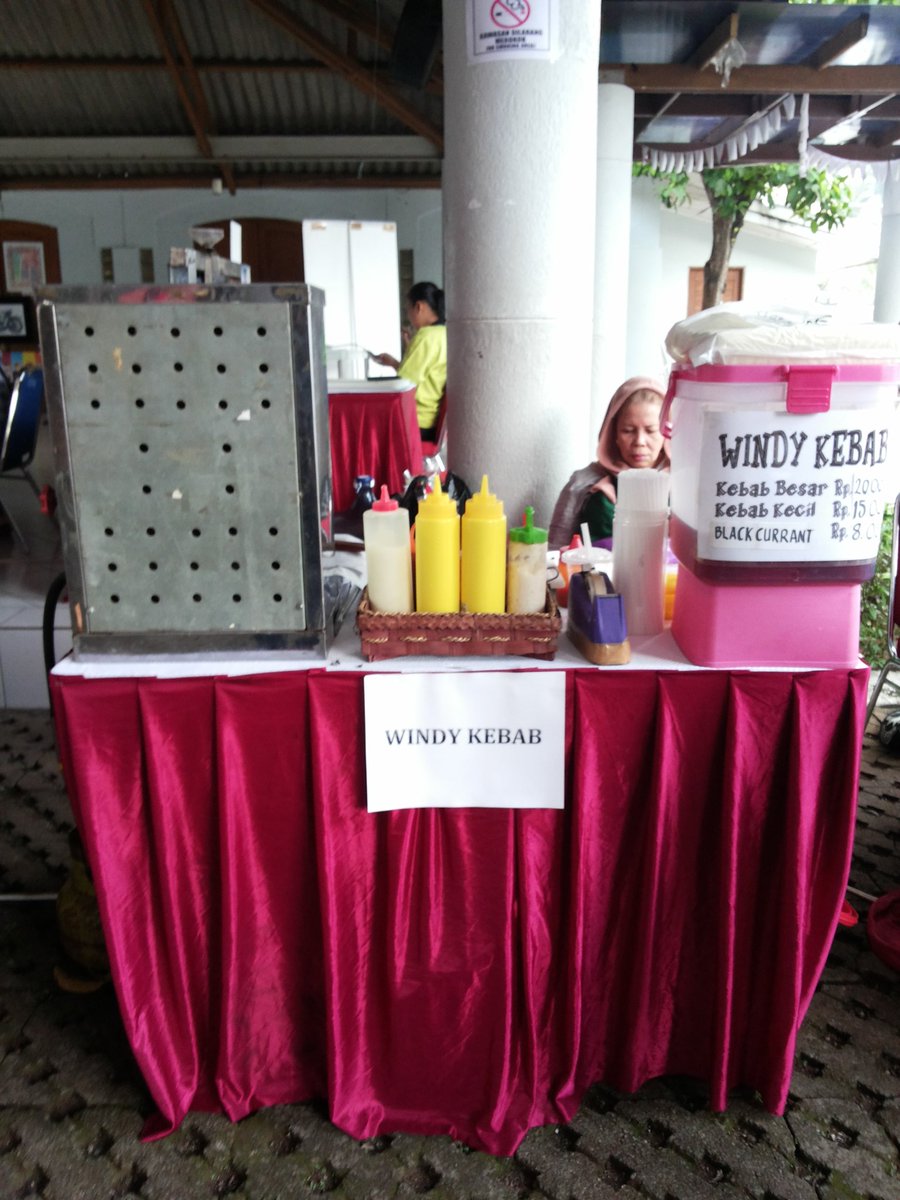 CommWeek19's tweet photo. Yuk mampir ke Bazaar @CommWeek2015 ,semuanya ada disini! #CommWeek2015 https://t.co/qVrpNqliuu