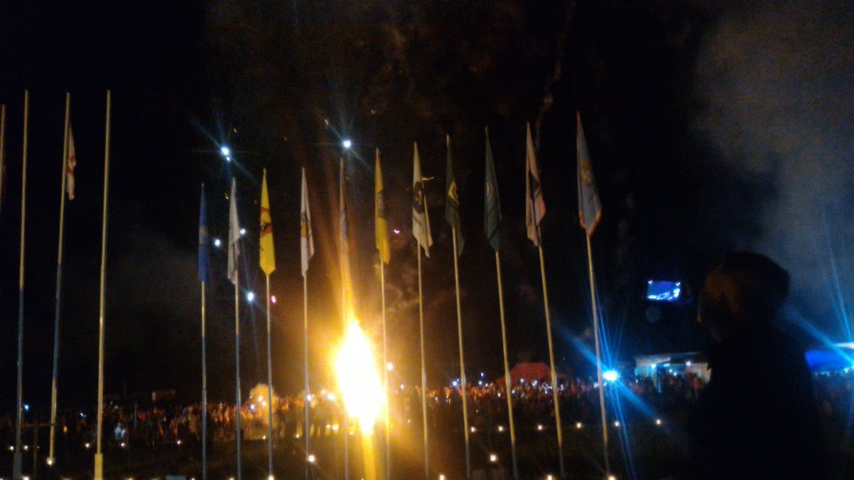 arditoard's tweet photo. Penutupan #PWN2015 peserta asal jabar utusan @Kwarcab_Depok obor pertama ke wagub NTB @kwarnas #latepost #eksis https://t.co/jrjamPWeWm