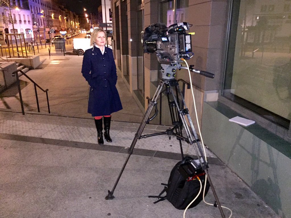 garyhoppertvnz's tweet photo. @EmmaKeelingNZ 6am on a brisk morning in St Denis,Paris, ready for TVNZ live into 6pm bulletin #WMTlive https://t.co/4wXxD5QJYP