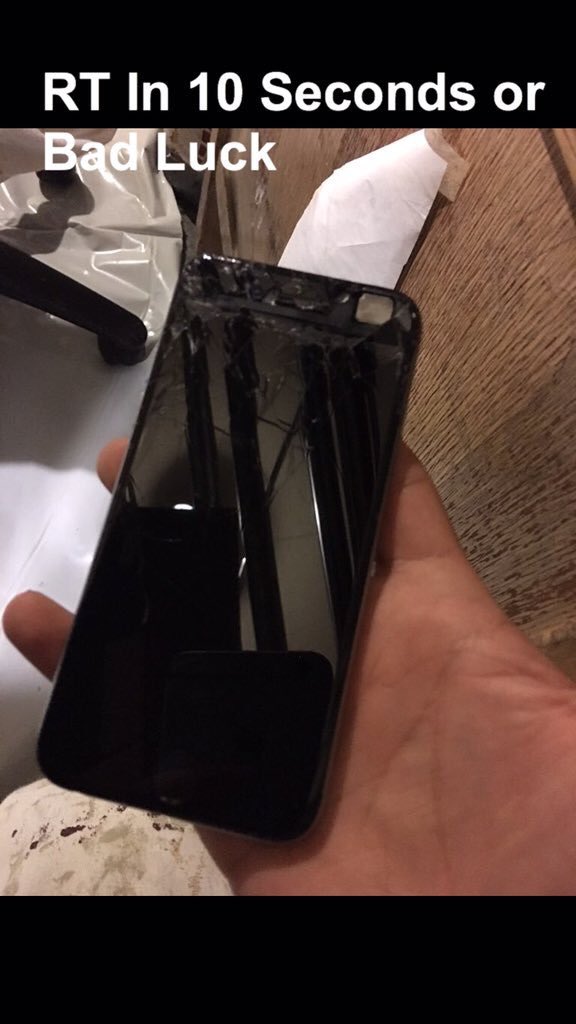 hourgIassfigure's tweet image. WTF😒 I'm so pissed off