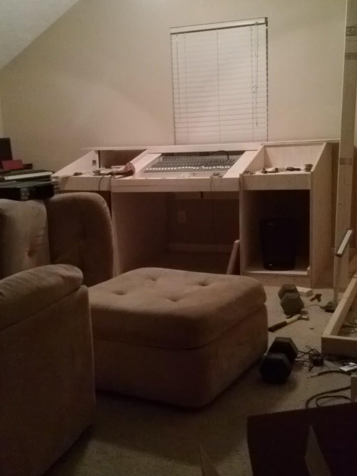 2geeWORLDWIDE's tweet image. As almost done. From scratch. #RebuildingProcess #Studio1504