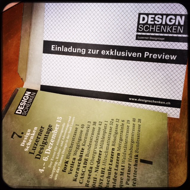 travelsonja's tweet photo. @scharfsinn_ schön sieht sie aus, die #DesignSchenken Einladung :) sie ist heute eingetrudelt. Dankeschön! https://t.co/Y2i8HlKWaL