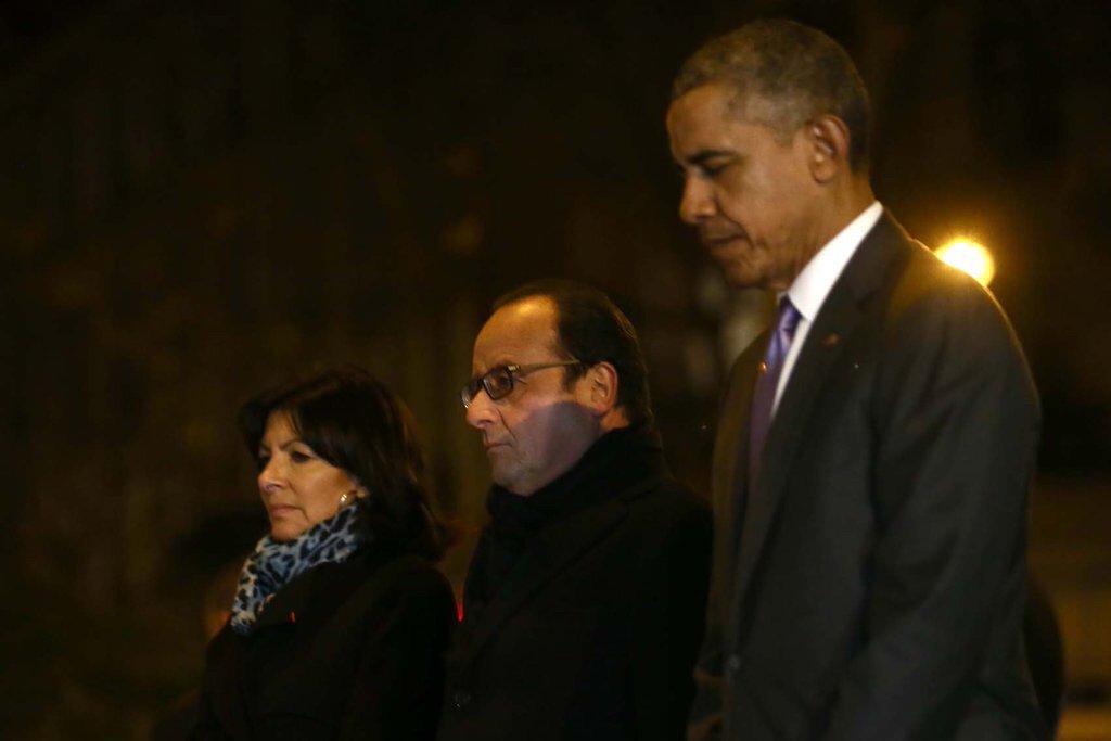 Anne_Hidalgo's tweet photo. Merci au Président @BarackObama pour son hommage aux victimes des attentats du 13 novembre #NousSommesUnis https://t.co/bMjflMerlr