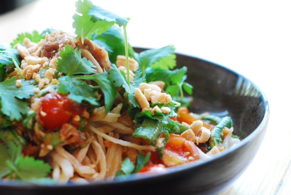 st_hotel's tweet photo. Some foodspiration: fried papaya nest salad w/ pulled pork, cherry tomatoes, snake beans &amp; spicy dressing https://t.co/Mk9NKwhIWz
