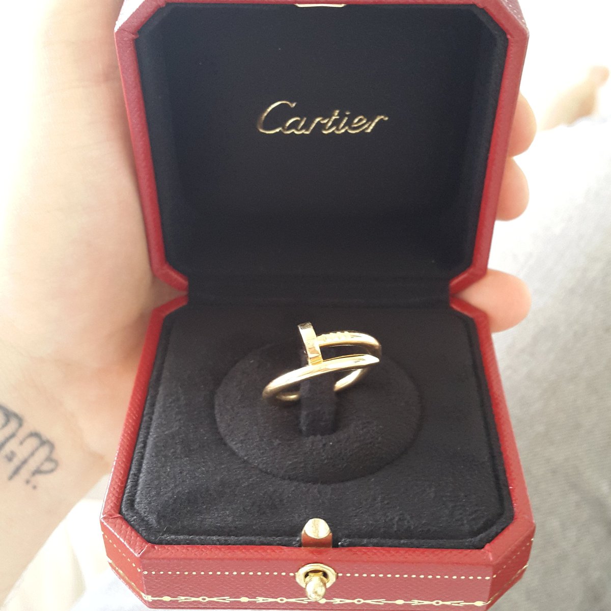GivingH2GAhead's tweet photo. When you learn how to give a @MarilynMonroe blow job. You get blessing 👐 @Cartier blessings. https://t.co/rn3W4nIFwg