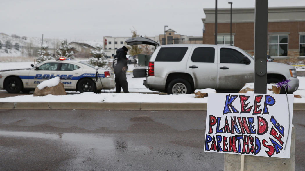 chicagotribune's tweet photo. Abortion rights groups say political rhetoric contributed to Planned Parenthood shooting https://t.co/L1vikMO1Lw https://t.co/FdzVTOOWFa
