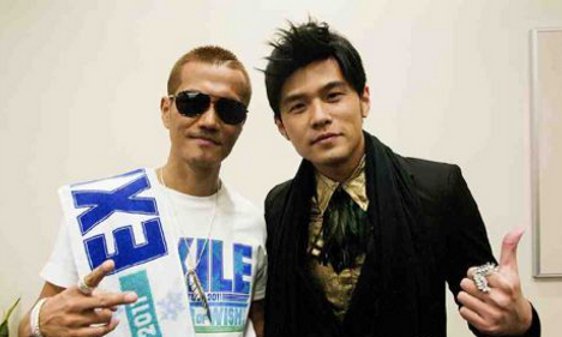 mrexile_atsushi's tweet photo. good evening
#exile #atsushi #jaycho #2012 https://t.co/9DeAlXrGN1