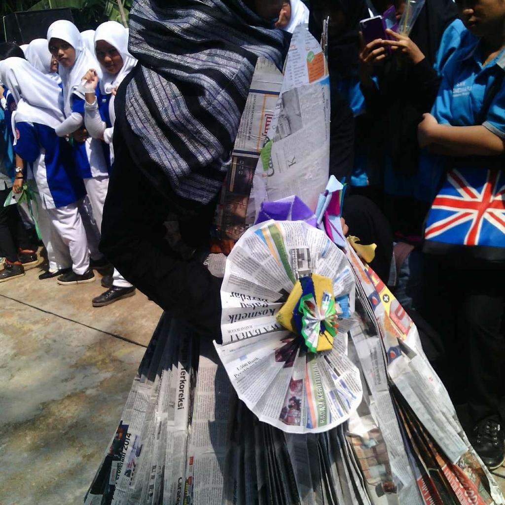 smktk_plus's tweet photo. Modelll teknomedika plus dari daur ulang 
#prokerosis2015/2016 https://t.co/mo3BxOchAV