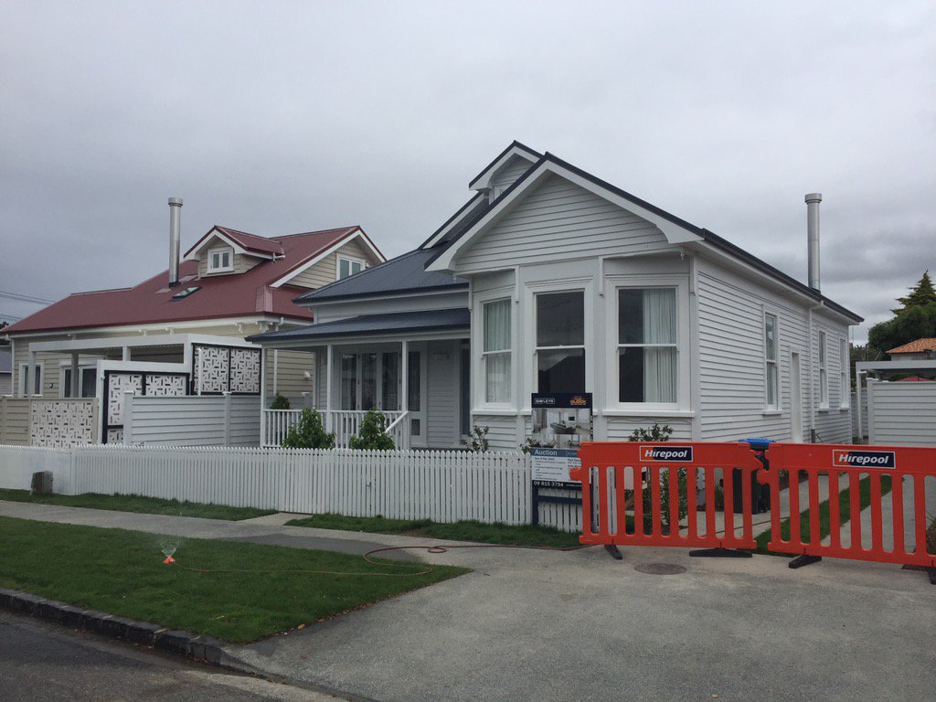 JamesMcOnie's tweet photo. Visited #theblocknz today. It's a shoot-out between Brook & Mitch and Jamie & @haydencampbe11. #variousreasons https://t.co/mBwpViAGHh