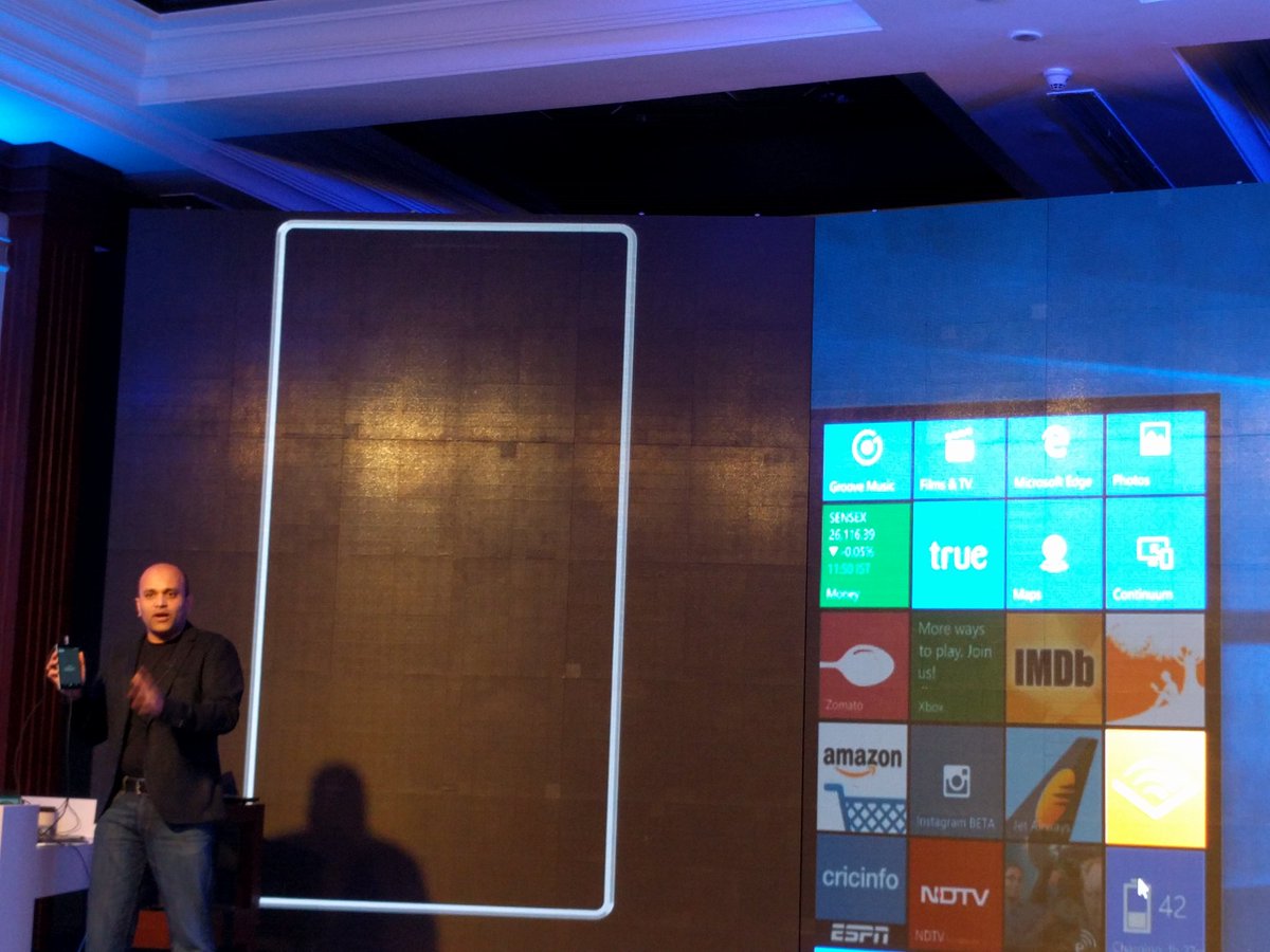 phonebunch's tweet photo. Microsoft #Continuum running on the #Lumia950XL #WorksLikePC https://t.co/uBjra7lHZD