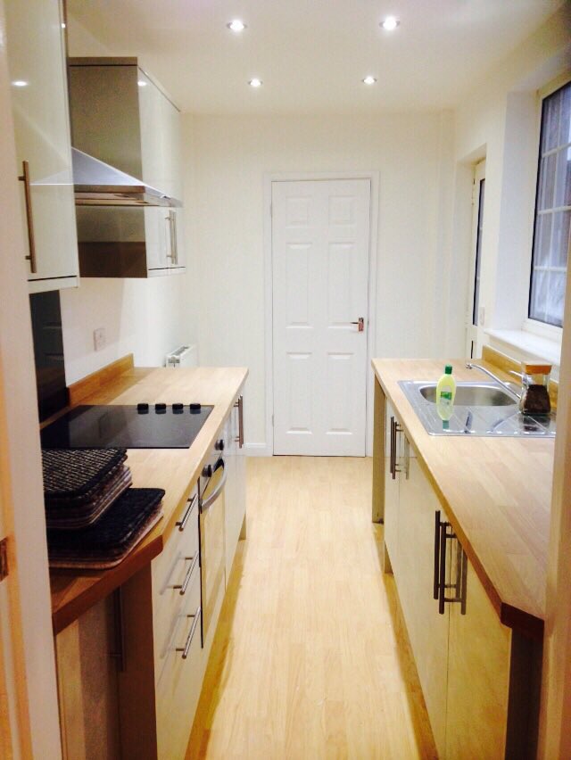 TGJoinery's tweet photo. New kitchen &amp; bathroom fitted into a property last month ready to go on the market now. https://t.co/roPAUAqD3j