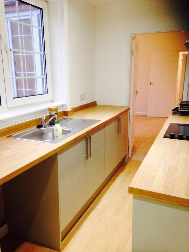 TGJoinery's tweet photo. New kitchen &amp; bathroom fitted into a property last month ready to go on the market now. https://t.co/roPAUAqD3j