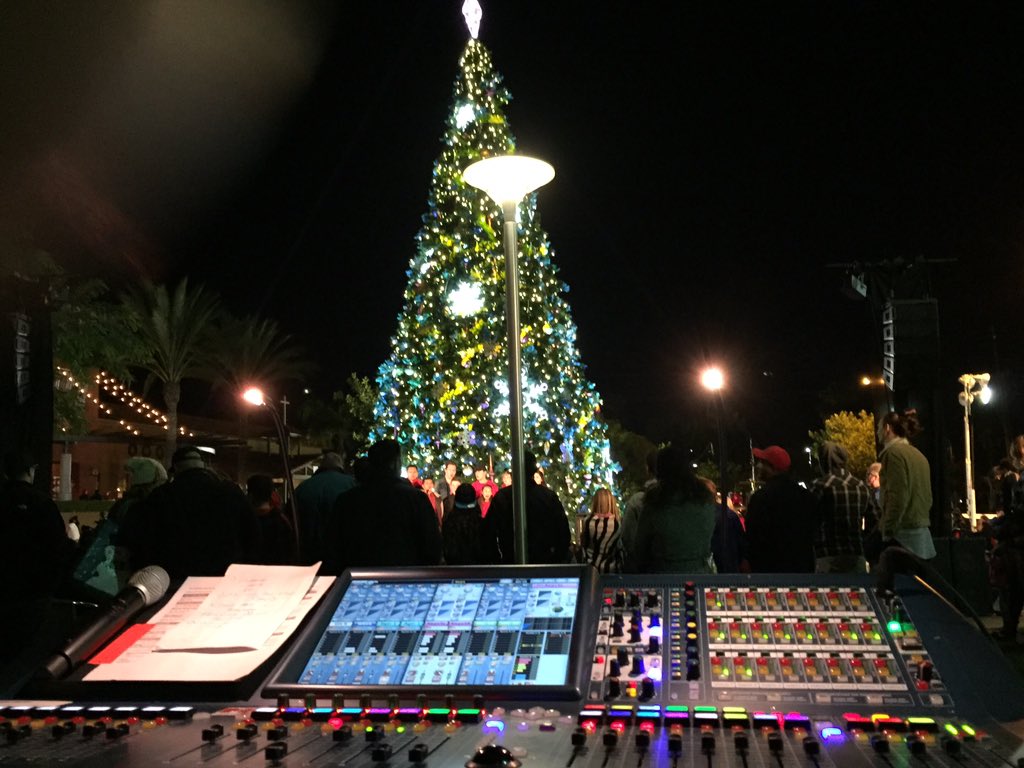 LinearProd's tweet image. Just finished up Crossroads Church tree lighting
