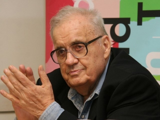 PeninsulaQatar's tweet photo. Legendary #RussianFilmmaker Eldar #Ryazanov passed away
#CarnivalNight #IronyOfFate
https://t.co/kmEUmO96F5 https://t.co/OuLubY4KAR