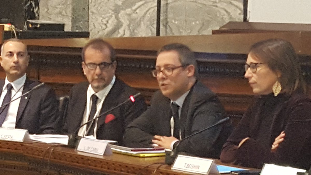 PE_Italia's tweet photo. #Ttipxte Negoziatore L. De Carli: ci sono opportunità per PMI con #Ttip. Competizione sul prezzo viene dalla #Cina. https://t.co/YXaNFVa9NH