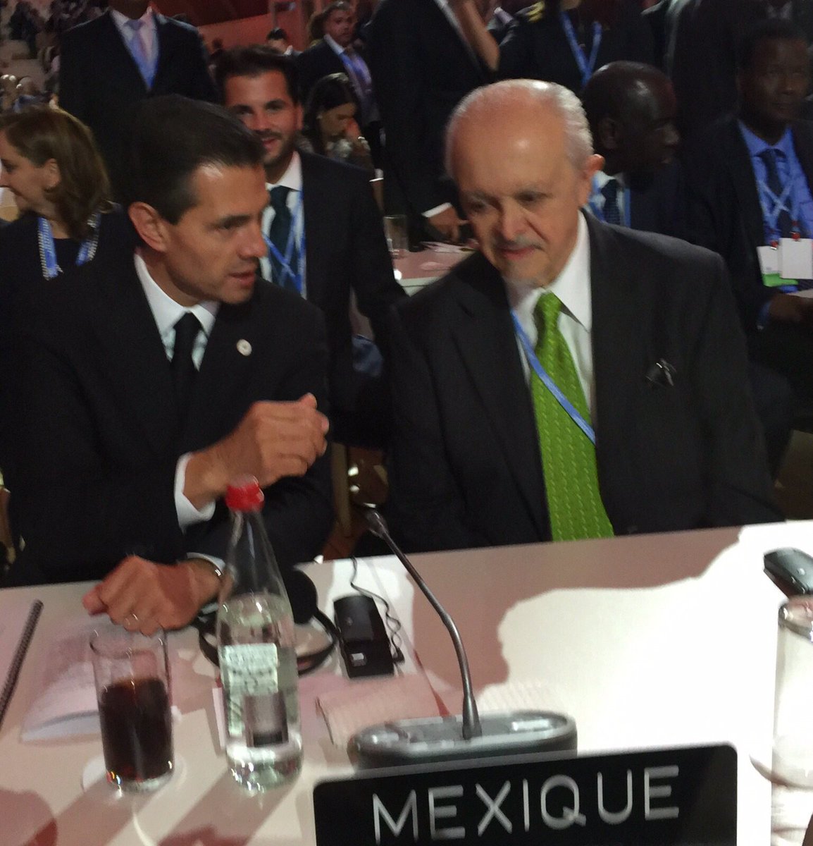 PresidenciaMX's tweet photo. El Dr. Mario Molina @CentroMMolina es parte de la Delegación Mexicana en la @COP21 #COP21 #GoCOP21 #climatechange https://t.co/laJHUJr6Lk