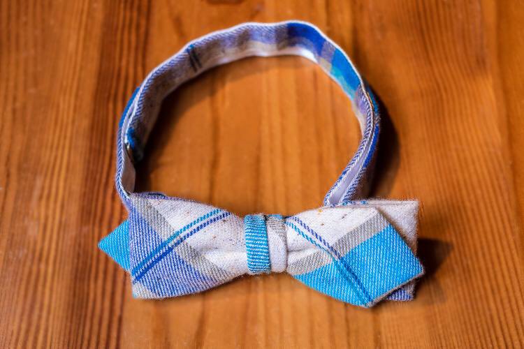 OntFront's tweet photo. 29,95 #OntFront wool slim bow tie. #sinterklaas inspiration. #dapper #menswear #mensfashion #dapper #bowtie #tie #gq https://t.co/GSVQvZKOw7