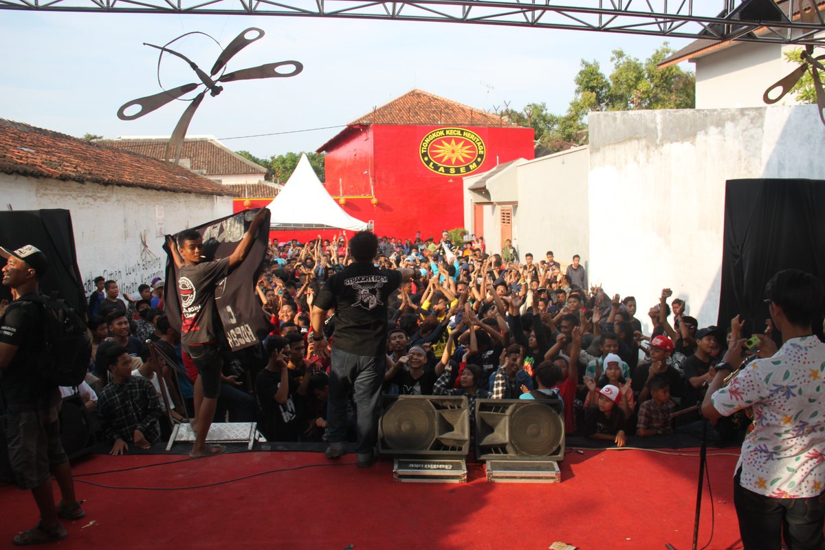 terima kasih <a href="/lasem_an/">Alon2 Waton Ke Lasem</a> 2015 :*