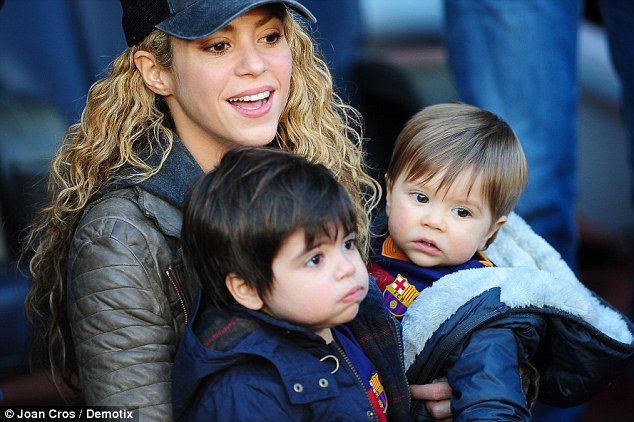 "<a href="/LilianNwobu/">Lilian Nwobu</a>: Adorable-Shakira and sons support Gerad Pique during Barcelona match dlvr.it/CtBKGF "