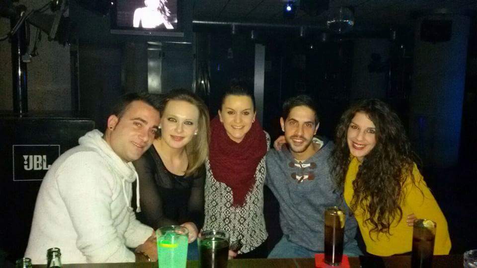 Mary_RMfc's tweet photo. @Albaespin46  @18Coby @Anillovibrador  que bien se está cuando se está bien 😼❤ https://t.co/K39nvcON0Z