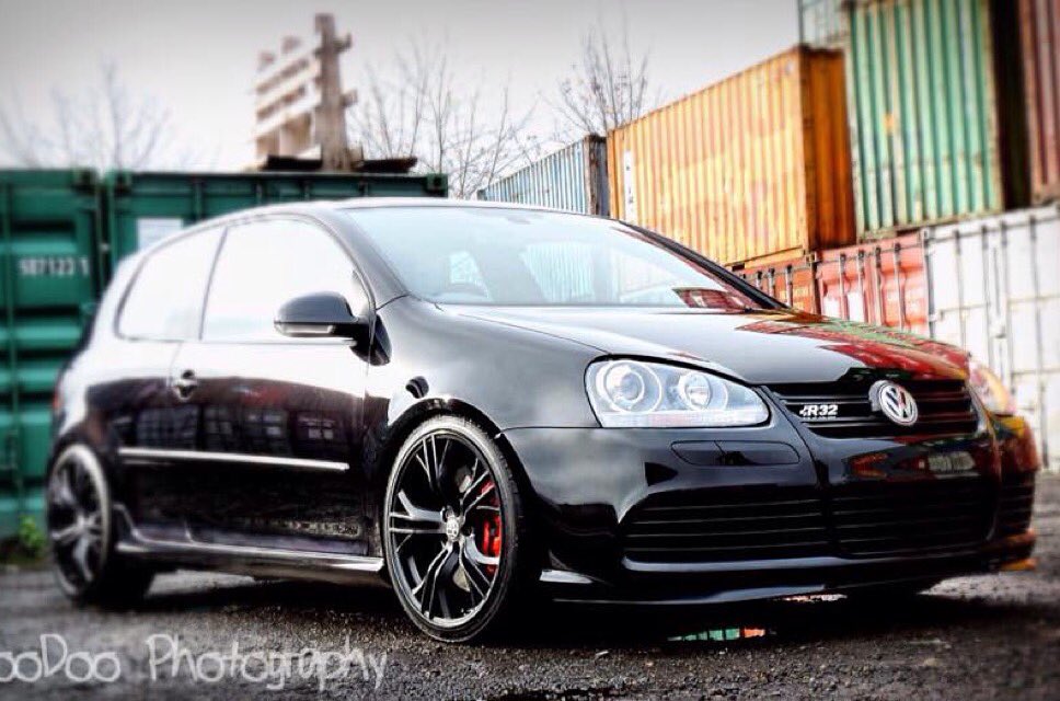 Guess the wheels, think I saw this lovely MK5 at VW Audi Expo #vw #volkswagen #mk5 #dub #r32oc_official #r32 #r32oc