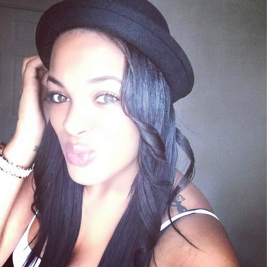 Sim1awaySimone's tweet photo. https://t.co/QSmgWpWgA3