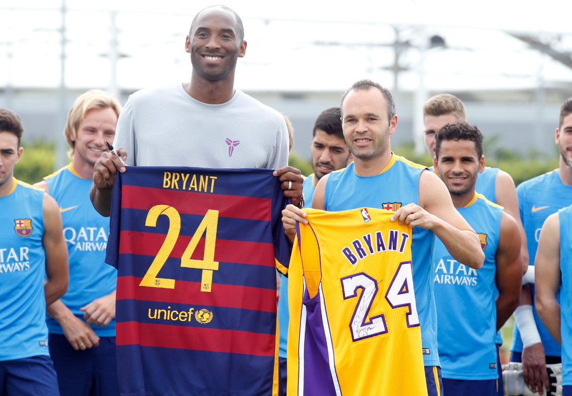 FCBbasket's tweet photo. #RESPECT @KobeBryant https://t.co/IXV8HI1M9U