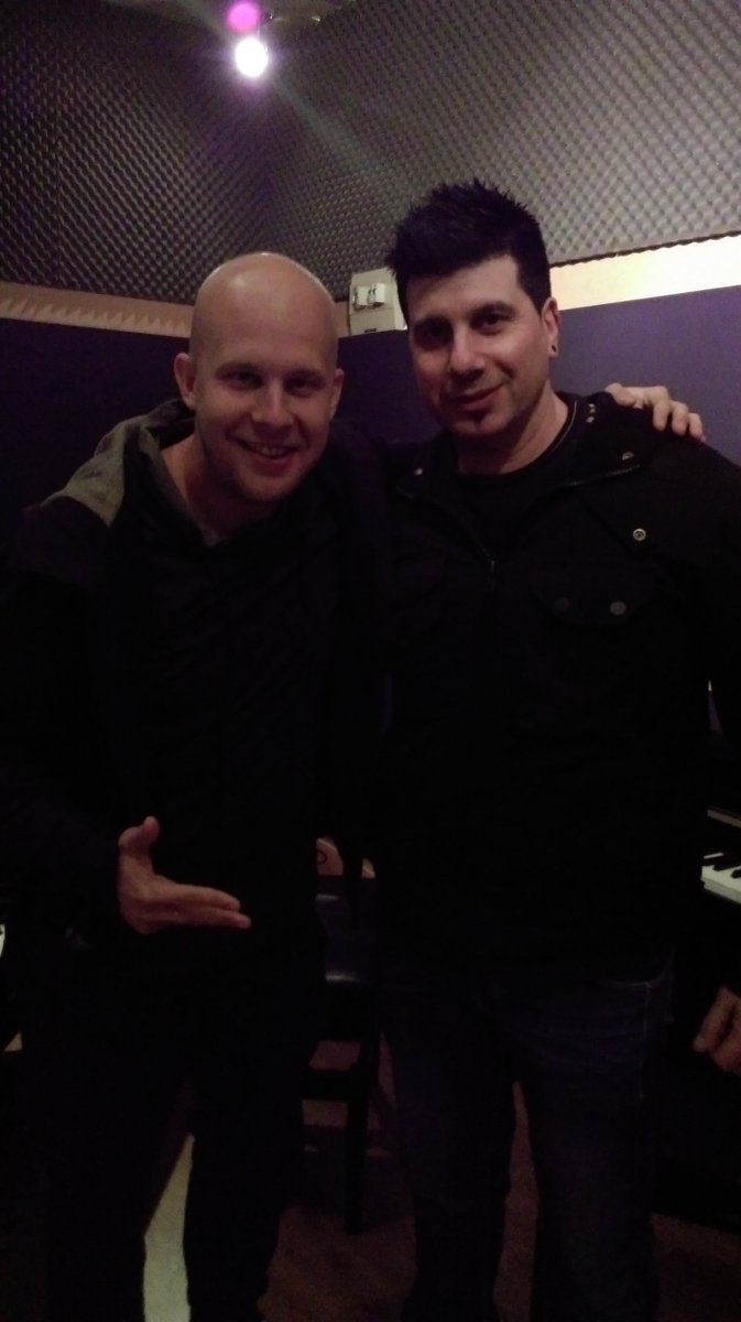 ExplosiveMelb's tweet photo. @popovmusic @johnnyldj https://t.co/ooEl8Ccs3k