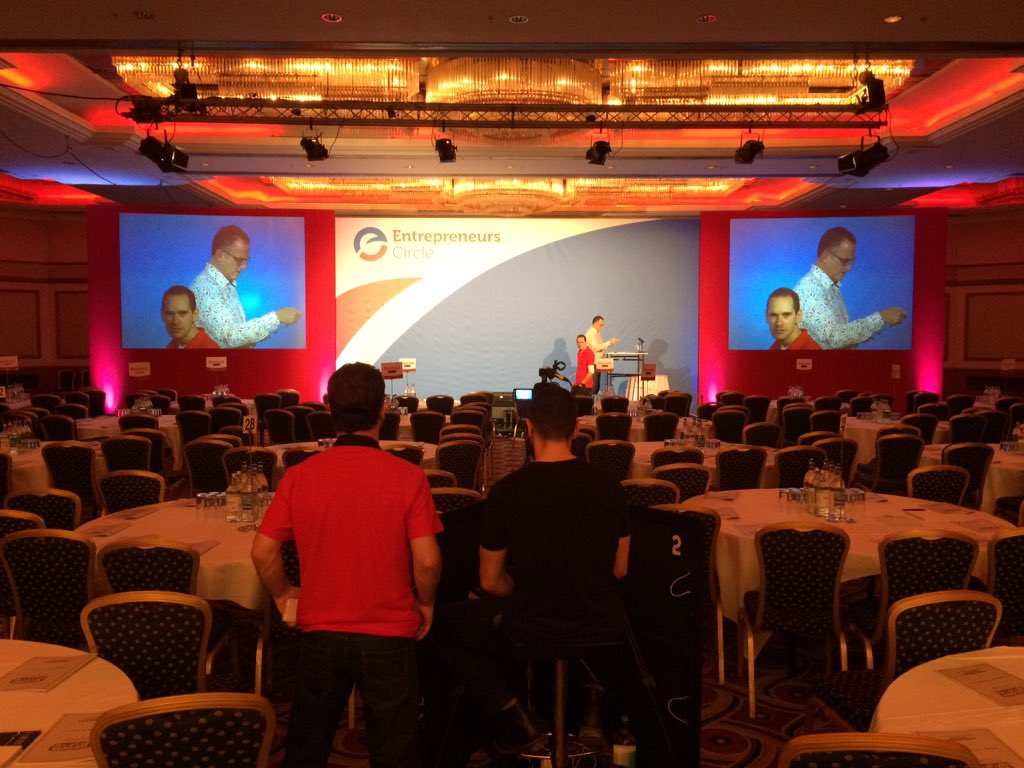 IsteadAV's tweet image. 06:00 empty room, 09:00 all set. #bottysec #happymonday