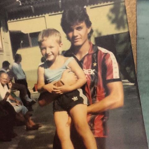 Paolo Maldini Fans On Twitter Maldini With Young Fans Over 20 Years Ago Https T Co 6hxdc9wjjt