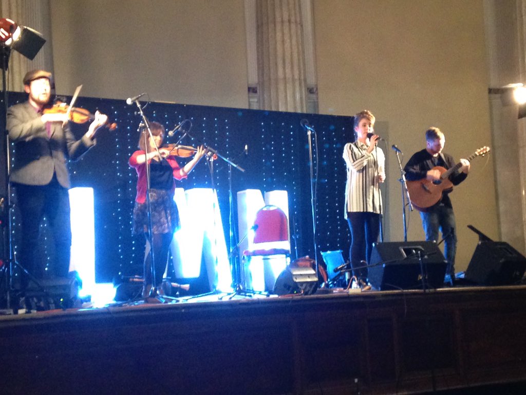 livemusicnowcym's tweet photo. @CalanFolk providing gorgeous tunes yesterday #FestiveAll #livemusicnow @portlandhouse_ https://t.co/GGrftBKecI