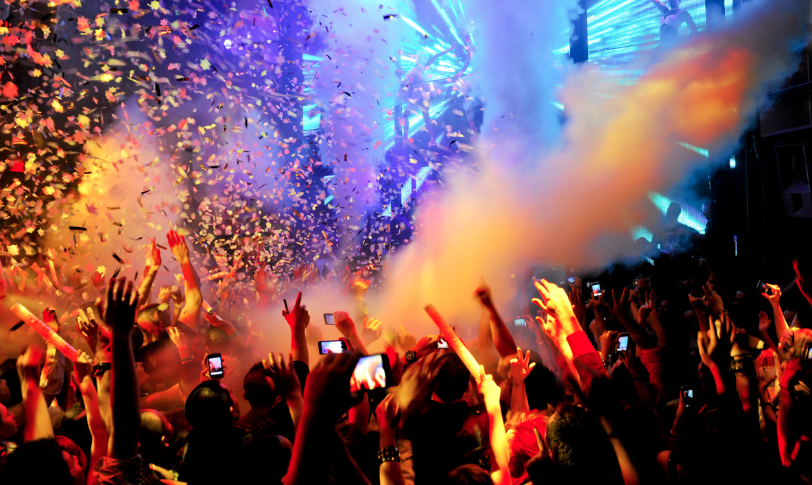 SuitsManagement's tweet image. "En la música todos los sentimientos vuelven a su estado puro,el mundo no es sino música hecha realidad" #FelizLunes