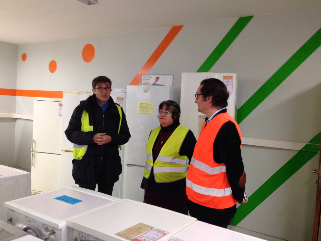 lesEIpdl tweet media