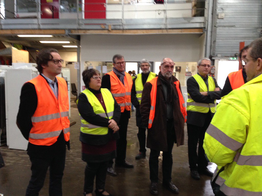 lesEIpdl tweet media