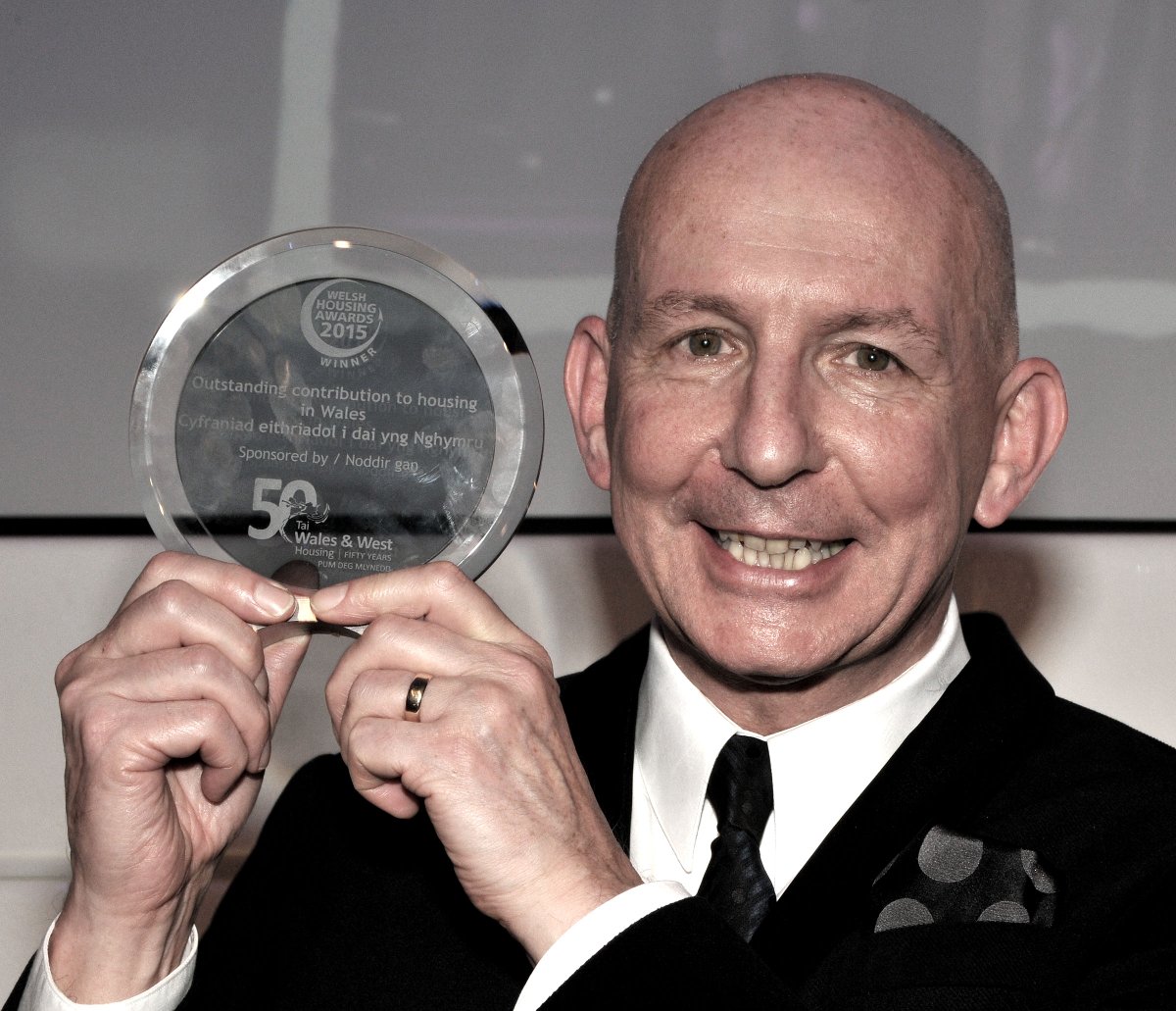 northwalesha's tweet photo. A massive congratulations to @PaulDiggoryNWH who won Outstanding contribution to #housingWales at @CIHCymru #wha15 https://t.co/XGscDz7VtS